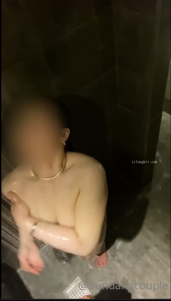 【2023-04-28】Lick my nipple please.m4v